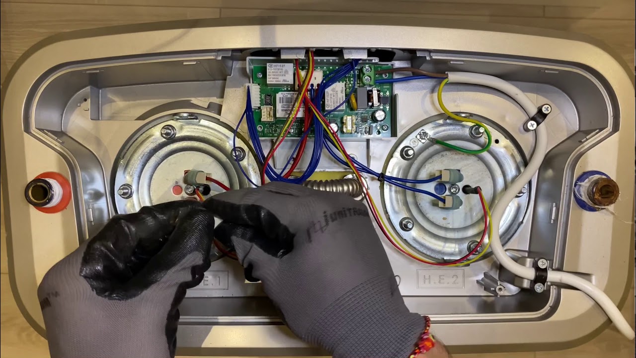 ARISTON VELIS 80L Sensor — серый (версия с регулятором / панелью)