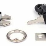 Замок выдвижной AX 060