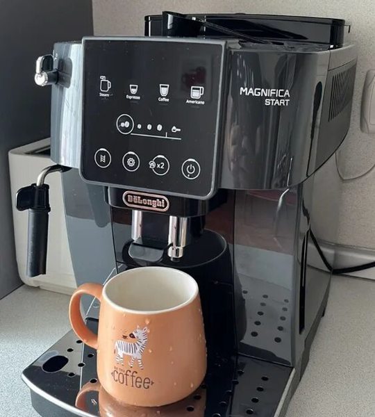 КОФЕ МАШИНА DELONGI ECAM220.22GB