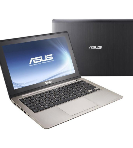 Ноутбук Asus VivoBook S200E-AR5B125 11" (2012) – Pentium 987, 4 ГБ ОЗУ, SSD 256 ГБ, AZERTY (French)