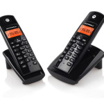 Радиотелефон Motorola D402C — 2.4 ГГц, двойной комплект, экран, громкая связь, АОН